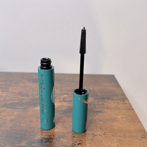 Brand NEW Never Opened! This is a (2) item bundle Thrive Cosmetics Mascara - Picture 3 of 14